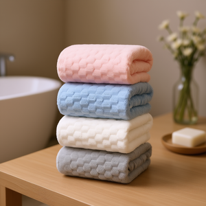 Serviettes de bain en microfibre de luxe, lot de 4, ultra légères, couleur unie, ensemble spa, bleu pastel, rose, gris, vert menthe - Product Image 2