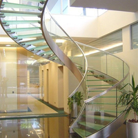 Escalier en arc sur mesure, escalier courbé, marches en bois massif, éclairage LED pour intérieur de maison