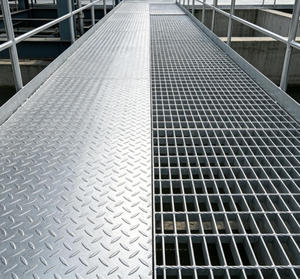 Grille en acier au carbone pour pont, grille en acier dentelée, bonne qualité et prix abordable, grille en acier galvanisé - Product Image 5