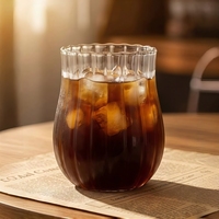 Tasse à café et lait en verre soufflé artisanal personnalisée de 350 ml, motif tulipe simple et mignon, rayée, en verre borosilicate haute résistance à la chaleur