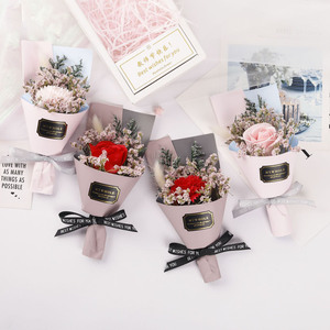 Bouquet di Fiori Eterni Conservati dello Yunnan, Regalo per Proposta di Matrimonio, San Valentino e Compleanno - Product Image 1