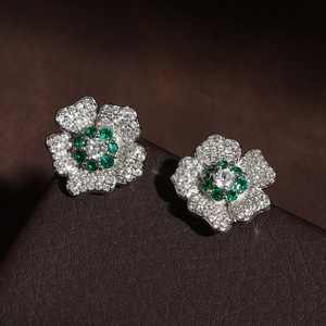 Orecchini a Fiore per Donne, Orecchini a Perno Floreali di Tendenza, Gioielli di Moda Quotidiana - Product Image 4