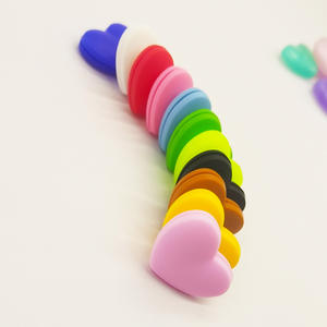 Nouveauté : Amortisseur de vibrations en silicone en forme de cœur pour raquettes de tennis - Product Image 4