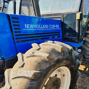Tractor de Ruedas de Segunda Mano Shanghai 110HP con Motor <span class=keywords><strong>IVECO</strong></span>, Caja de Cambios, Tracción en las Cuatro Ruedas, para Uso Agrícola en Shandong, 90% Nuevo - Product Image 3