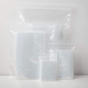 Bolsas de Almacenamiento Transparentes con Cierre Hermético, 4 Tamaños, Paquete de 100, Plástico de 2 Mil, Sellado Reutilizable para Joyería, Ropa y Viajes - Product Image 3