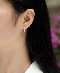 Orecchini a Perno da Donna Classici in Moissanite Creata in Laboratorio al Miglior Prezzo, Argento Sterling 925, Certificati GRA VVS D 3mm - Product Image 5