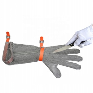Gants en <span class=keywords><strong>maille</strong></span> métallique Gants en <span class=keywords><strong>maille</strong></span> d'acier inoxydable Gants <span class=keywords><strong>de</strong></span> protection des mains Gants <span class=keywords><strong>de</strong></span> sécurité avec <span class=keywords><strong>manchette</strong></span> <span class=keywords><strong>de</strong></span> 15 cm pour les transformateurs <span class=keywords><strong>de</strong></span> viande - Product Image 6