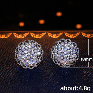 Pendientes de tuerca redondos de lujo con forma de flor, elegantes, para mujer, para fiesta, boda, accesorio de moda para la oreja, regalo - Product Image 5