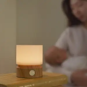 Hbk Thời gian sáng tạo USB đêm đèn kỹ thuật số hiển thị phòng ngủ điều dưỡng mờ sạc cạnh giường ngủ xoay ánh sáng ban đêm