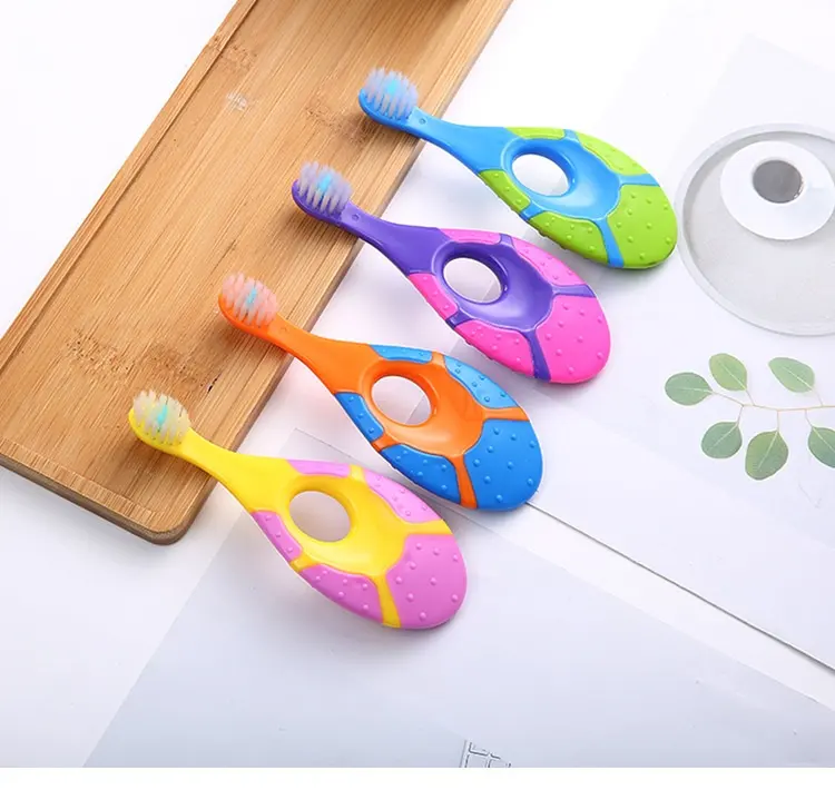 Escova de dentes portátil e colorida para crianças, ecológica, cerdas macias, 2 unidades/cartão