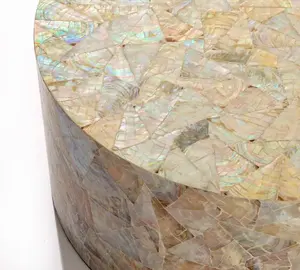 Elegante Mesa de Centro de Estilo Moderno con Diseño Nuevo en Nácar, Forma Redonda, Color Dorado, de Vietnam - Product Image 2