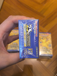 Vente en gros de <span class=keywords><strong>cartes</strong></span> Pokémon PTCG S8A, édition japonaise 25e anniversaire, boîte dorée Pikachu authentique, pack de 151 <span class=keywords><strong>cartes</strong></span> COLOR - Product Image 2