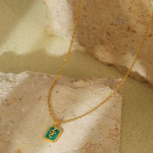 Collar de acero inoxidable de alta calidad de 18 quilates con colgante en forma de serpiente Cadena de eslabones de lujo Nueva joyería de Moda Verde - Product Image 3