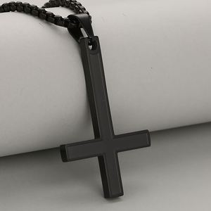 Collar con Colgante de Cruz Invertida Simple de Acero Inoxidable para Hombre y Mujer, Estilo Punk, Moderno, Cristiano, Católico, Amuleto de Oración, Joyería, Regalo - Product Image 2