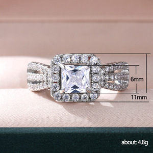 Anello Nuziale con Gemma Quadrata per Donne, Elegante Gioiello da Dito alla Moda - Product Image 5