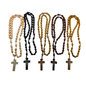 Colliers de prière en bois 8x10mm forme riz avec croix, bijoux religieux catholiques, cadeau unisexe pour les cérémonies - Product Image 5