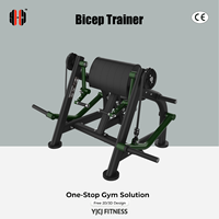 Machine à curls biceps professionnelle avec double bras indépendants, large repose-coudes et système de charge par plaques, pour usage en studio