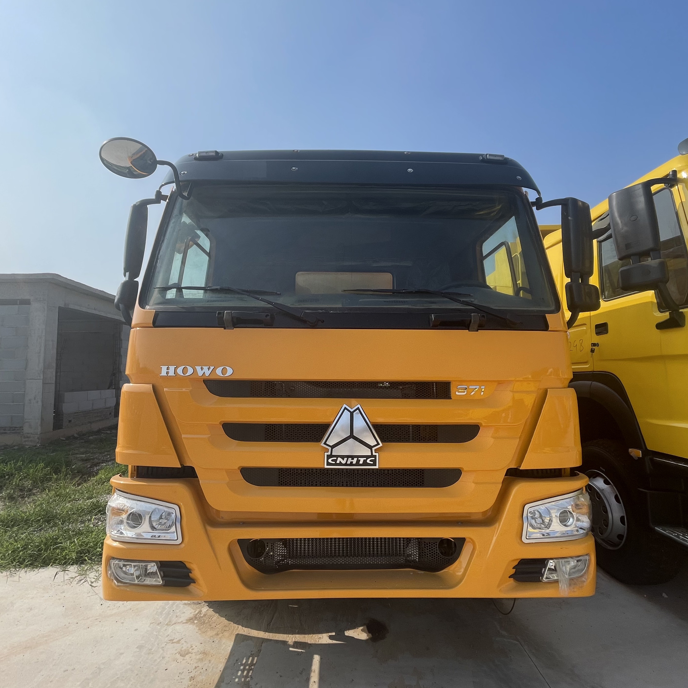Sinotruk Howo 371 HP 6X4 Sewage Suction Truck High-Power Vehicle for Wastewater Collection