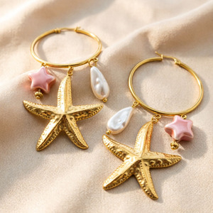 Vacation style gold starfish pendant earrings exaggerated beach travel photo earrings fashionable and unique women's jewelry - Product Image 2