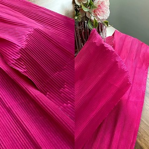 Kreativer, knitterarmer, gewebter Stoff mit Falten – Designer-Hintergrund für Heimdekoration und Bettwäsche-Accessoires, bedruckt - Product Image 6