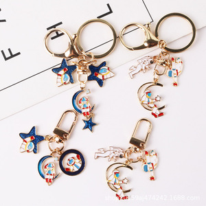 Porte-clés de couple d'étiquette d'astronaute divers pendentifs créatifs mignons - Product Image 2