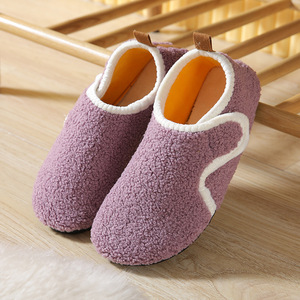 Vente en gros de pantoufles plates, antidérapantes, bouclées, à <span class=keywords><strong>velcro</strong></span>, pour l'hiver, pour femmes et enfants, chaussures d'intérieur en peluche respirante et chaude pour la maison - Product Image 3