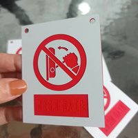 Panneaux et étiquettes gravés sur mesure