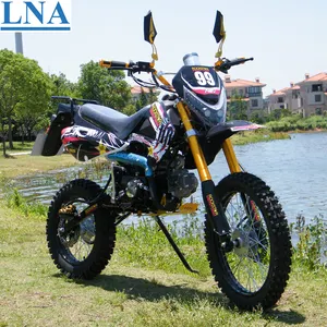 LNA erobert Dünen und Trails 125ccm Motorräder Dirt bikes