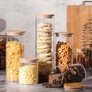 Vente en gros de pots à bougies ronds en verre transparent de 7 oz (200 ml) avec couvercles en bambou, impression offset, logo personnalisé, décoration de Noël pour la maison - Product Image 4