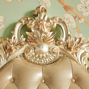 Divano Combinato in Pelle e Legno Massello Intagliato di Lusso Europeo Color Champagne, Arredamento per Soggiorno in Stile Francese - Product Image 4