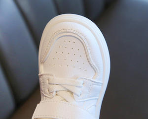 Nueva Llegada de Zapatos Casuales de Caña Alta para Niños y Niñas, Diseño Deportivo Antideslizante Blanco con Plantilla de PVC para la Temporada de Primavera - Product Image 5