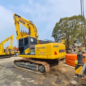 Excavadora de cadenas Komatsu PC220 usada, casi nueva, de 22 toneladas, origen Japón, en perfectas condiciones de funcionamiento, incluye motor, cojinete y engranajes. - Product Image 3