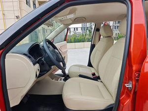 Voiture d'occasion la plus vendue en 2013, 1.4T, véhicule de transport très rentable avec des faibles coûts d'entretien et une excellente qualité - Product Image 5