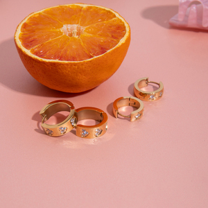 ต่างหู J&D ชุบทอง 18K สแตนเลสประดับเพชรซิคอนสีขาว รูปหัวใจและดาว ต่างหูแฟชั่นโรแมนติก เครื่องประดับสำหรับผู้หญิง - Product Image 4