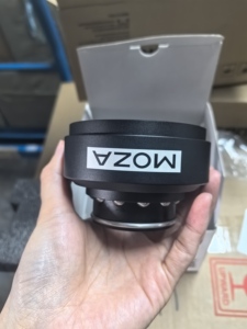 Kit <span class=keywords><strong>adaptateur</strong></span> universel MOZA Hub sans fil connexion 2,4 GHz PC noir incluant <span class=keywords><strong>volant</strong></span> FSR Formula Wheel et pédales SR-P Lite - Product Image 5