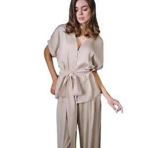 Style branché Service OEM & ODM Vêtements de nuit en soie satinée personnalisés Vêtements de détente de luxe 2 pièces Ensemble de vêtements de nuit pyjamas pour femmes - Product Image 3