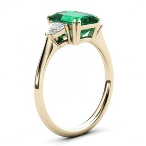 Anillo Clásico de Plata de Ley 925 Chapado en Oro de 14k con Esmeralda Creada en Laboratorio para Bodas y Fiestas - Product Image 4