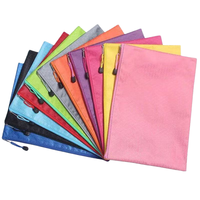 Pochette personnalisée en toile imperméable à motif football avec fermeture éclair en PVC pour lunettes, cosmétiques et produits de soin – Vente en gros
