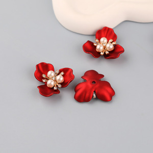 Accesorio para el Cabello con Flor Roja, Perlas de Imitación y Diamantes de Imitación, Adorno Nupcial, Material de Resina Plástica, Yiwu Primavera 2024 - Product Image 2