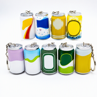 Porte-clés miniature personnalisé en forme de canette de soda simulée et breloque en plastique en forme de bière