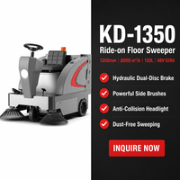 Balayeuse électrique autoportée haute vitesse KD-1350 48V pour le nettoyage des rues et des surfaces à forte saleté