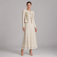 Ensemble deux pièces en dentelle perlée pour femme : veste brodée et robe longue sans manches, orné de perles d'ivoire, tenue de mariage discrète, vente en gros