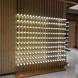 Tùy Chỉnh Rượu Vang Phòng Tủ Hầm Sang Trọng Rượu Vang Thanh Acrylic Kim Loại Hiển Thị Đứng Chai Rượu Vang Giá Với LED Ánh Sáng - Product Image 1