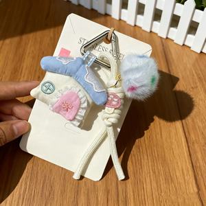 Llavero de felpa de dibujos animados de tela ecológica, duradero, con diseño de muñeca 3D y mosquetón triangular, colgante para bolso de mujer, regalo hecho a mano para niños, cadena para teléfono - Product Image 4