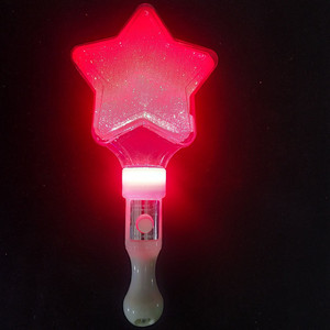 แท่งไฟ LED รูปดาวพร้อมโลโก้สั่งทำ สำหรับตกแต่งงานปาร์ตี้อีสเตอร์ อุปกรณ์สำหรับผับ ให้แสงสว่างและเรืองแสงในที่มืด เหมาะสำหรับงานคอนเสิร์ต - Product Image 6
