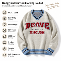 Pull en maille col en V pour l'hiver, motif lettres graphiques, en laine et mohair, bordure rayée bleue, manches longues, style décontracté preppy, vente en gros