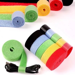Auto-adhésif écologique <span class=keywords><strong>pour</strong></span> attaches de câble magiques Clip <span class=keywords><strong>pour</strong></span> <span class=keywords><strong>Velcro</strong></span> Strap Tape Wire Organizer Strip Pattern Fastener Adhesive Bags - Product Image 6