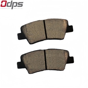 Plaquettes <span class=keywords><strong>de</strong></span> <span class=keywords><strong>frein</strong></span> en céramique semi-métalliques à faible teneur en métal, durables et silencieuses, personnalisées en usine pour voitures - Product Image 2