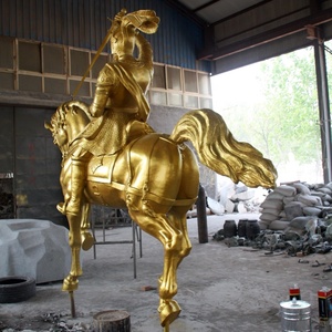 Escultura de guerra dorada europea, Guerrero de fundición de bronce con estatua de caballo - Product Image 4