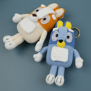 Colgante clásico de perro de dibujos animados tejido a mano para accesorio de bolso de ganchillo de hilo para muñecas - Product Image 1